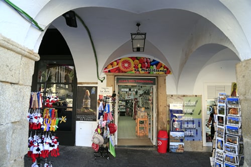 almogrote-caceres-entrada-tienda-el-pimenton